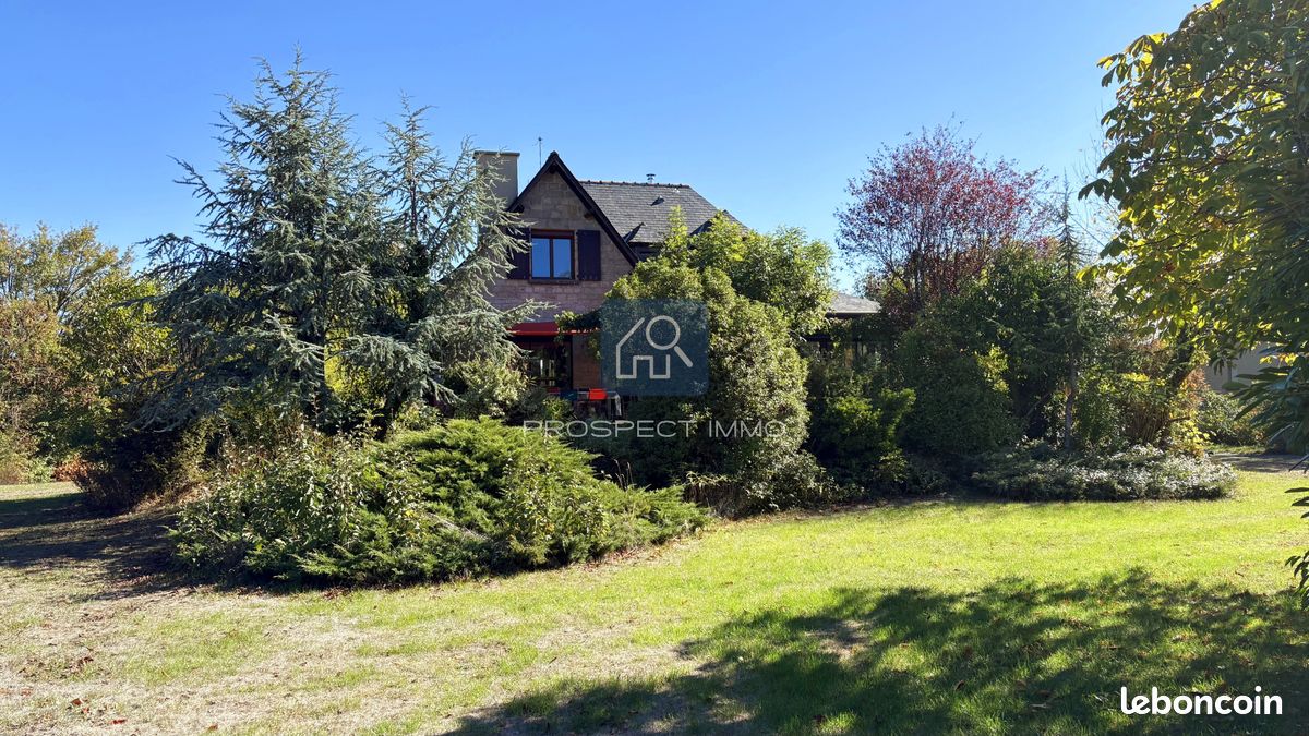 Maison 6 pièces 160 m² · à Laissac-Sévérac l'Église · 160 m² · 459 000 €
