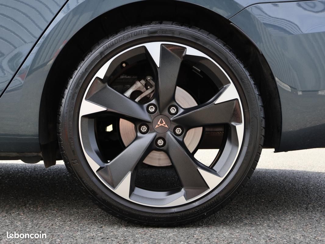 Cupra Leon SPORTSTOURER 1.5 eTSI Hybrid 150 ch DSG7 V (image 30)