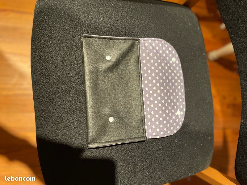 Pochette 3 cases (image 3)
