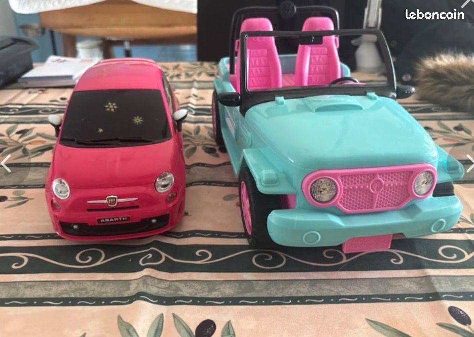 Lot voitures barbie (image 1)