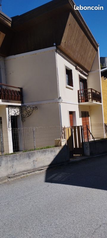 Maison 6 pièces 84 m² · à Saint-Michel-de-Maurienne · 84 m² · 190 000 €
