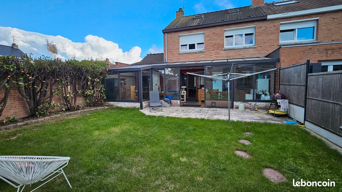 Maison 5 pièces 90 m² · à Neuville-en-Ferrain · 90 m² · 250 000 €