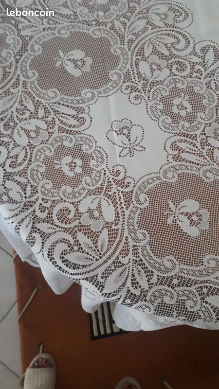 Nappe en dentelle (image 2)