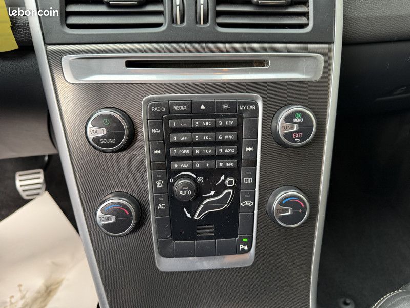 Volvo XC60 D3 163CH DRIVE R-DESIGN (image 19)