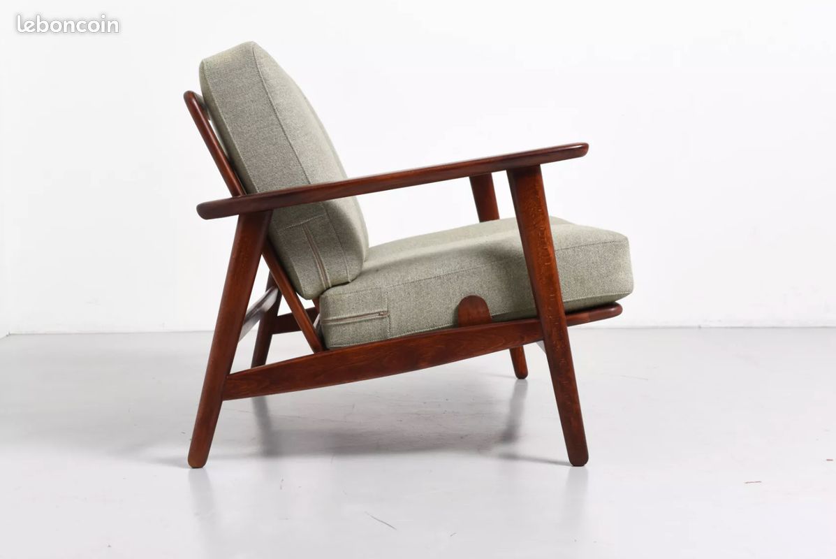 Canapé, 2 places gris et bois du célèbre designer danois Hans J.Wegner H67 x L126 x P75 (image 6)