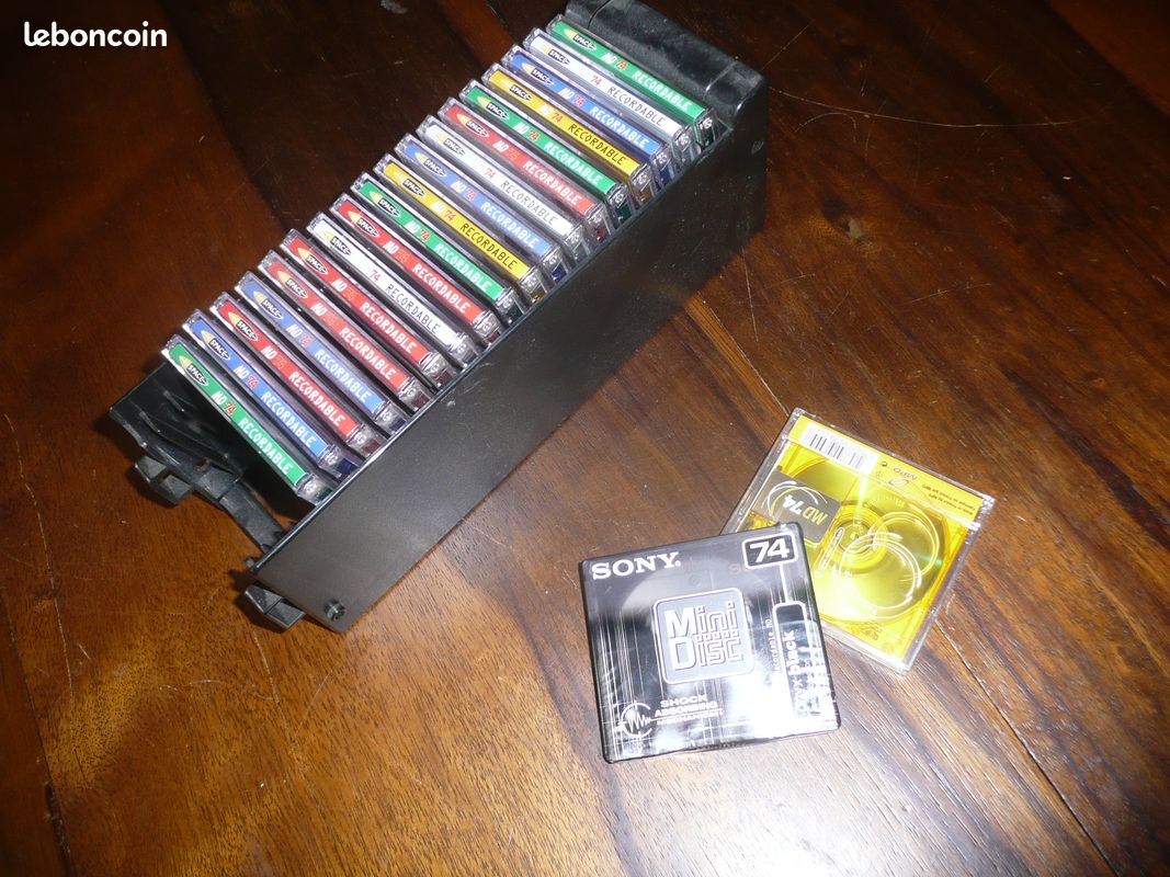 Lot De 50 MiniDisc SONY MD 74 Minutes (modèle Neige) - Neufs Sous Blister