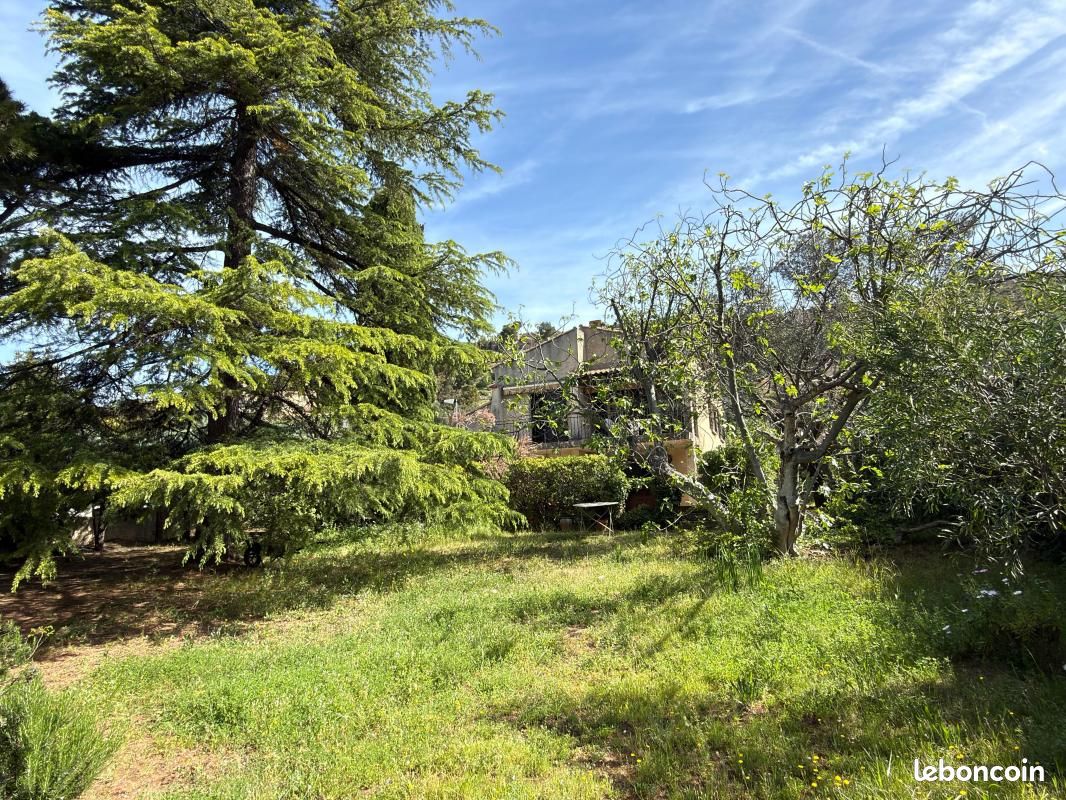 Maison 2 pièces 164 m² · à Vitrolles · 164 m² · 440 000 €