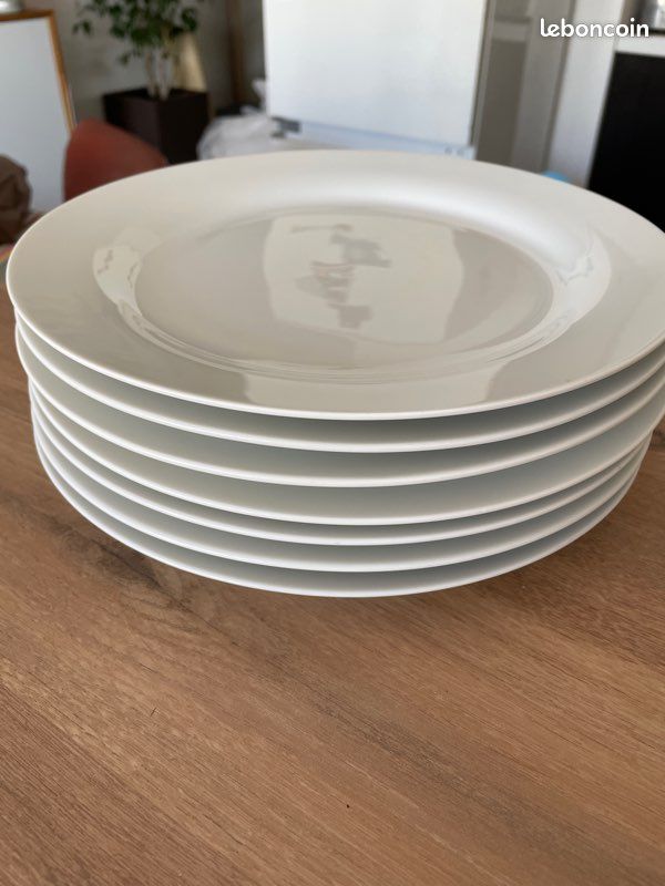 Lot de 7 assiettes blanches (image 1)