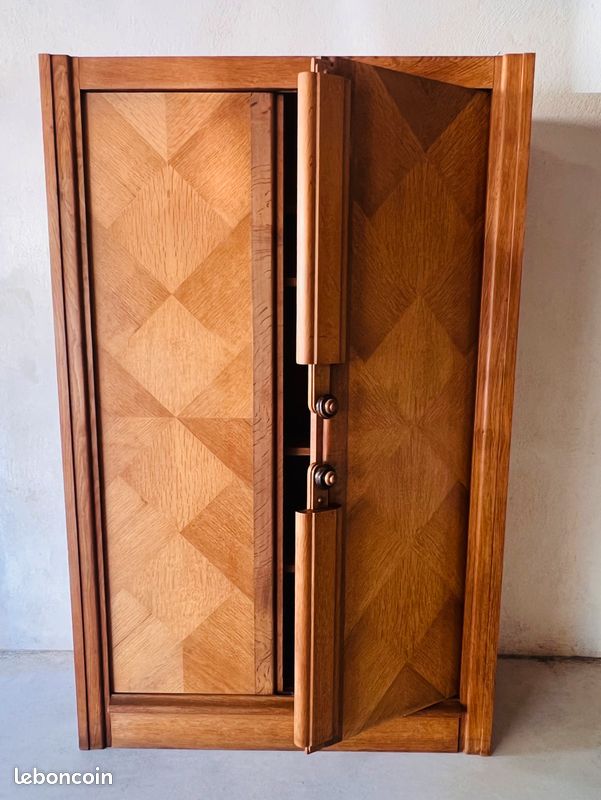 Armoire en chêne par Guillerme et Chambron, édité par Votre maison, France années 50 (image 3)