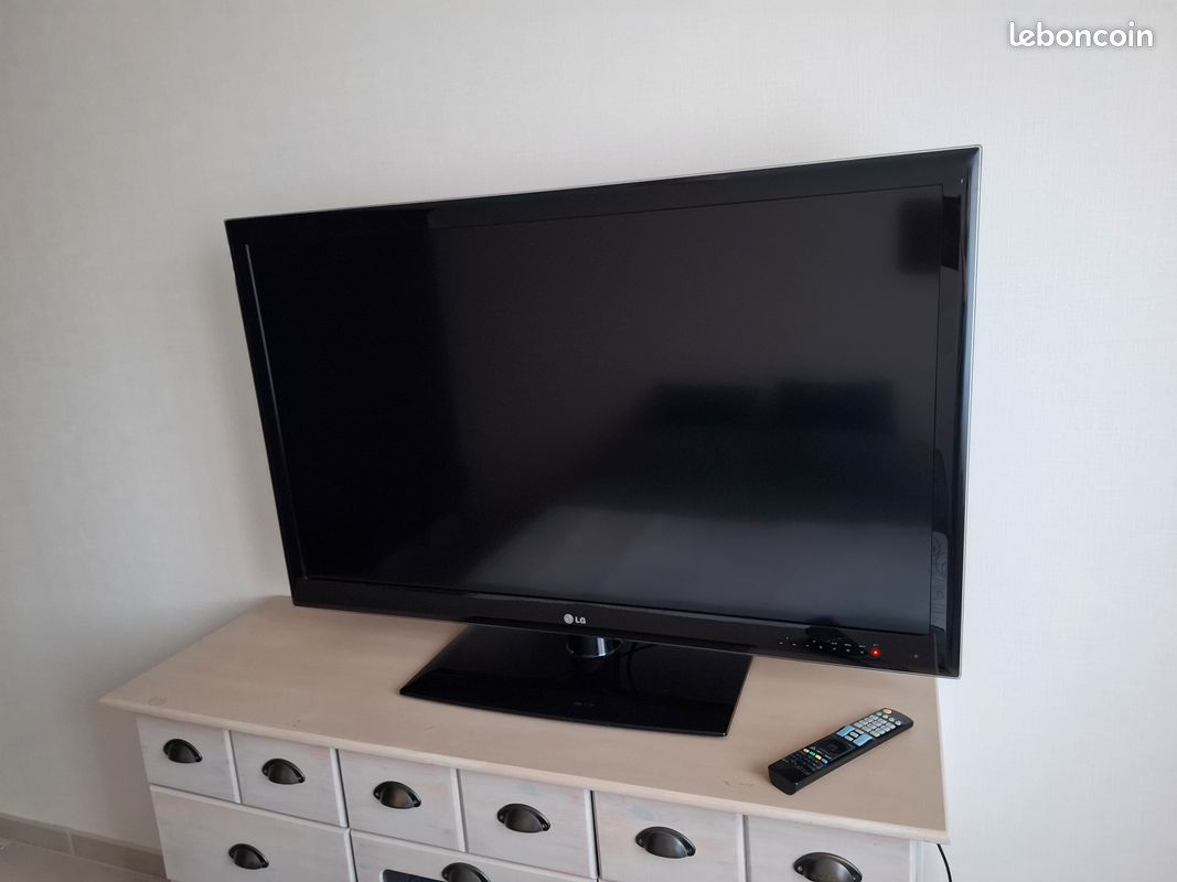 Téléviseur LG 120cm (image 1)