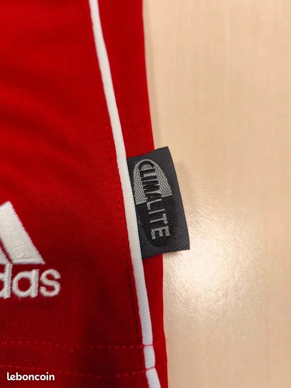 Short De Sport Adidas Climalite Vintage Rouge Bandes Blanches Taille enfant 14 Ans Logo brodé Blanc (image 4)