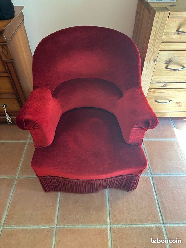 Fauteuil crapaud rouge (image 1)