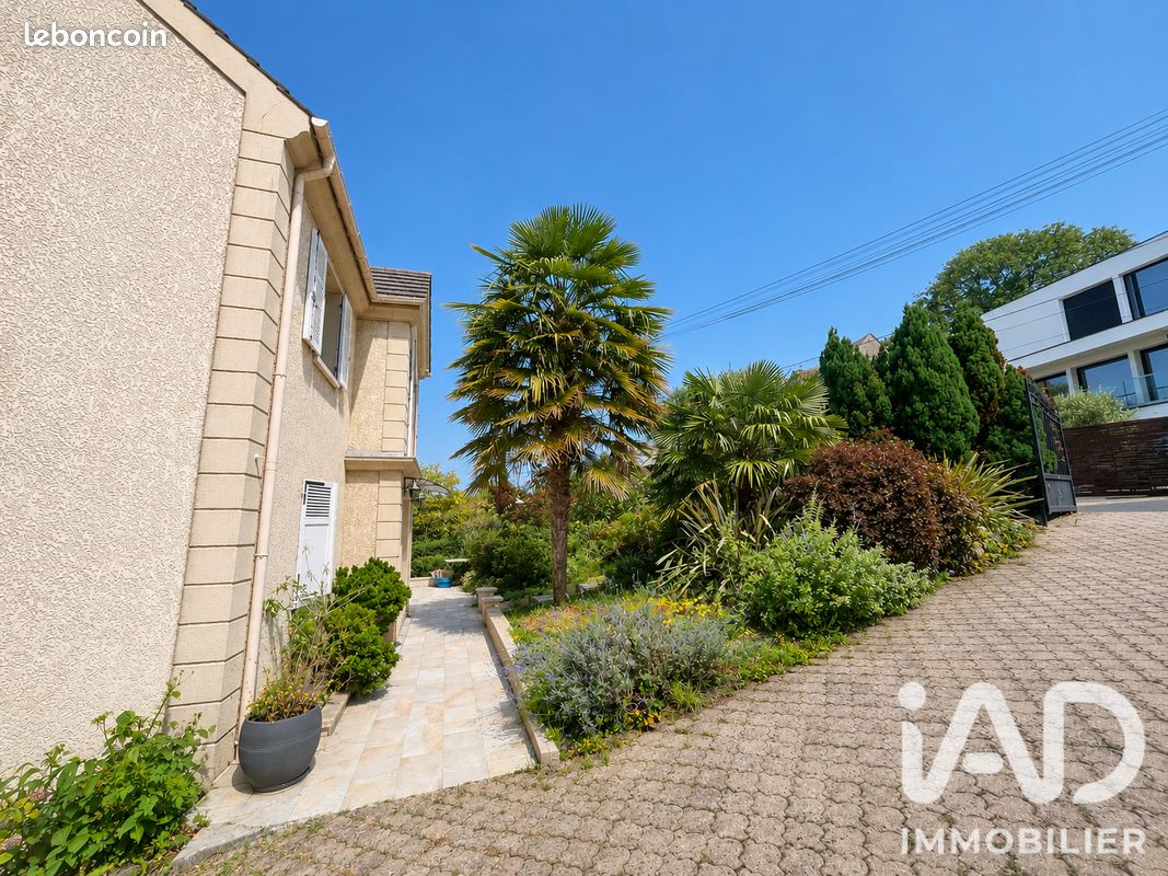 Maison 6 pièces 142 m² · à Villevaudé · 142 m² · 469 000 €