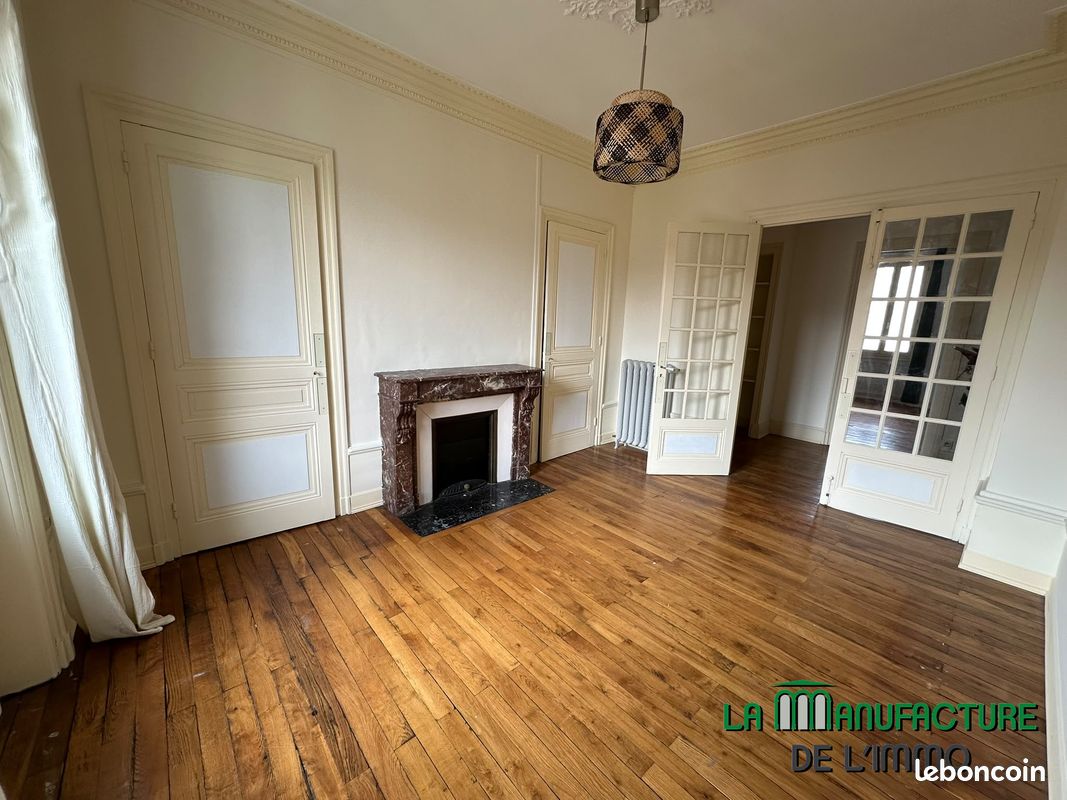 Appartement 4 pièces 104 m² · à Saint-Étienne · 104 m² · 850 €/mois