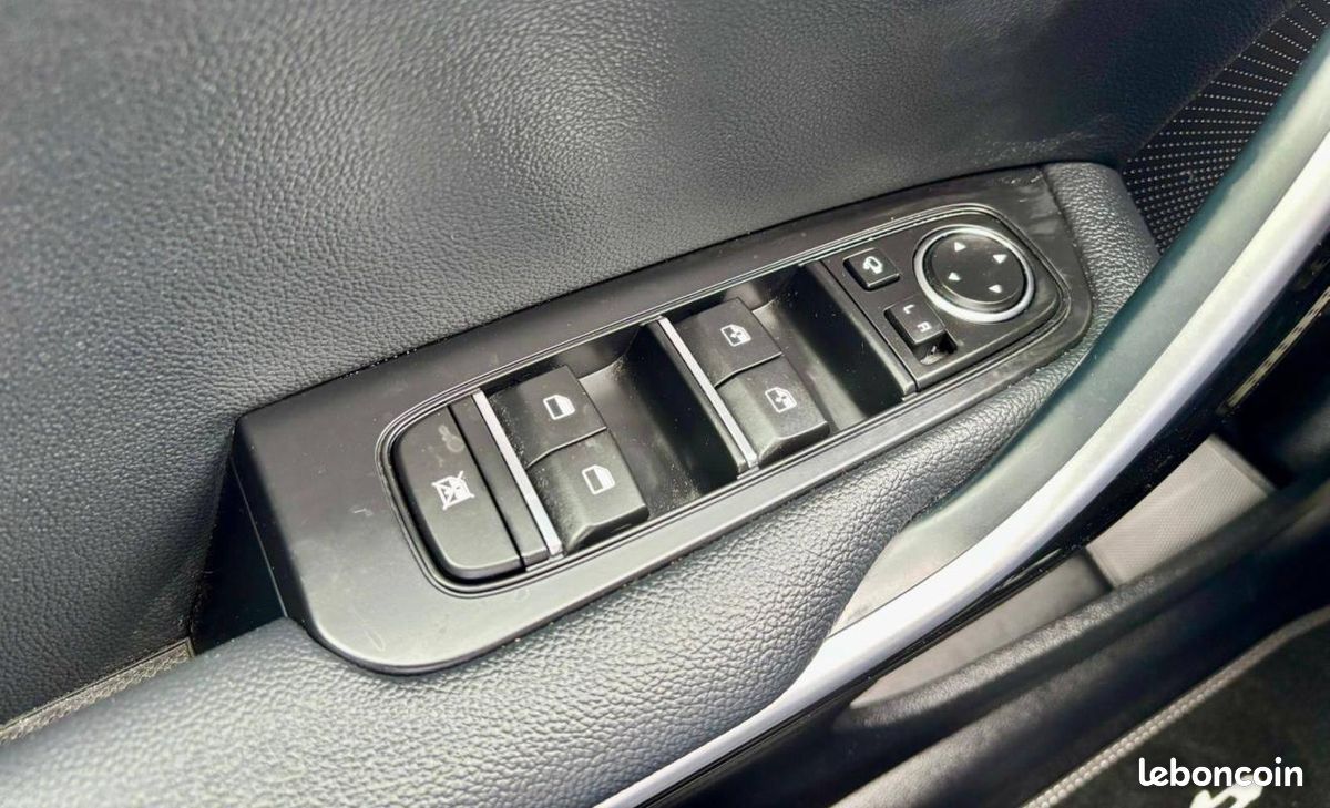 Kia ProCeed 1.5 T-GDi 160 ch DCT7 GT Line (image 16)