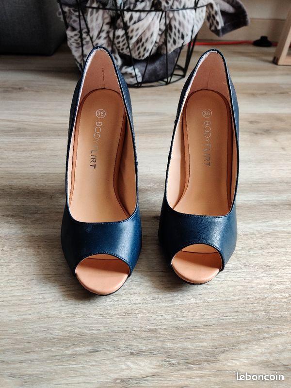 Escarpins bleus neufs (image 3)