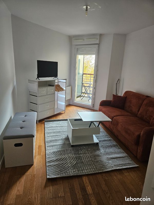 Appartement 1 pièce 23 m² · à Suresnes · 22,7 m² · 920 €/mois