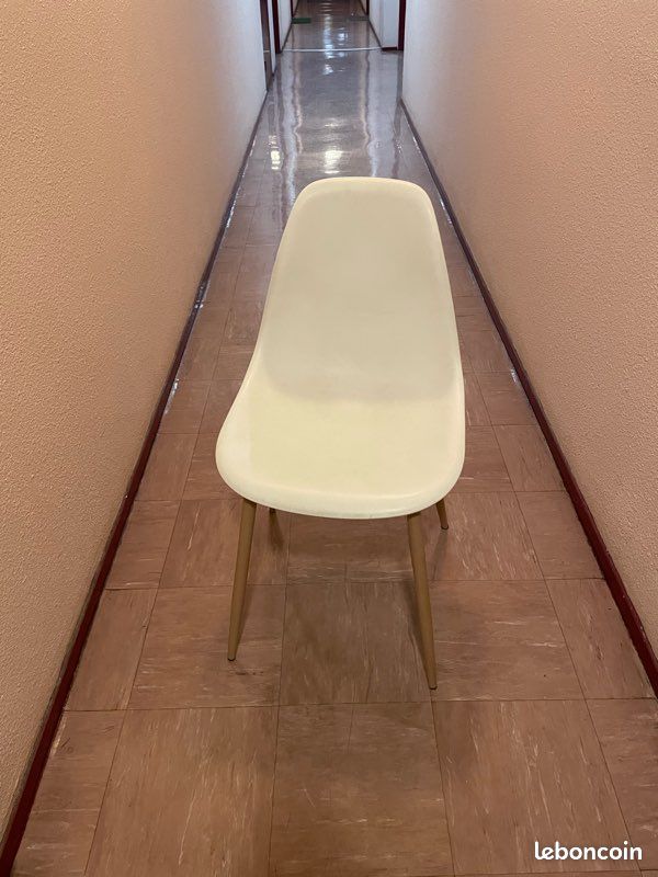 Chaise scandinave blanche (image 4)