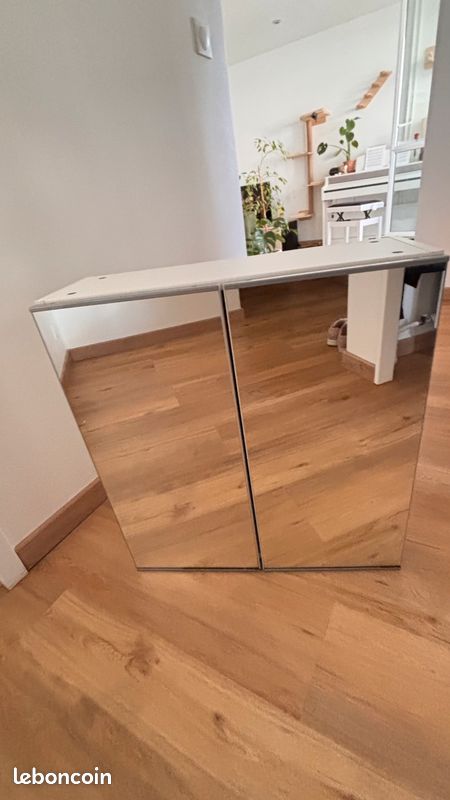 Armoire murale avec miroir (image 1)