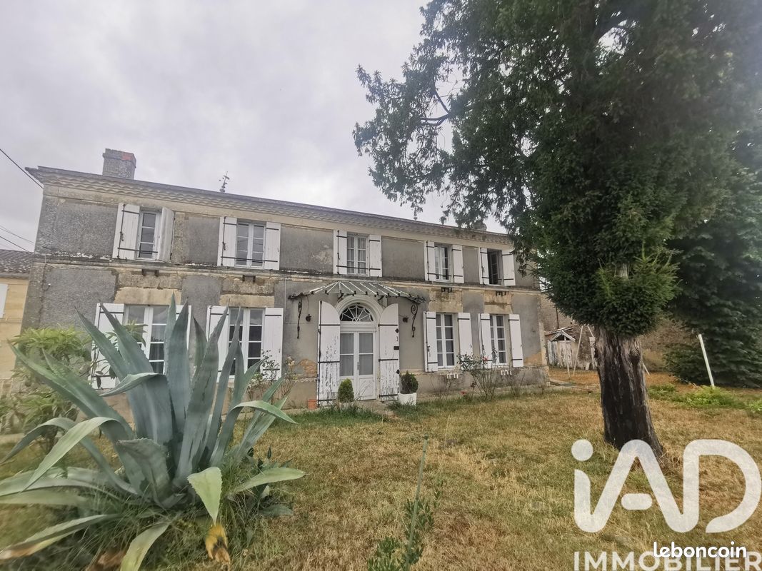 Maison 5 pièces 167 m² · à Saint-Genès-de-Blaye · 167 m² · 165 000 €