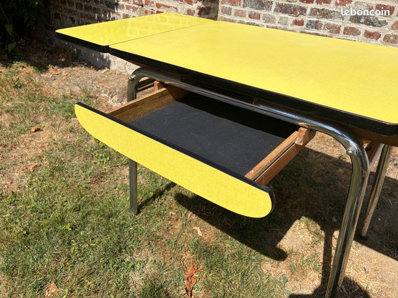 Table en Formica jaune (image 14)