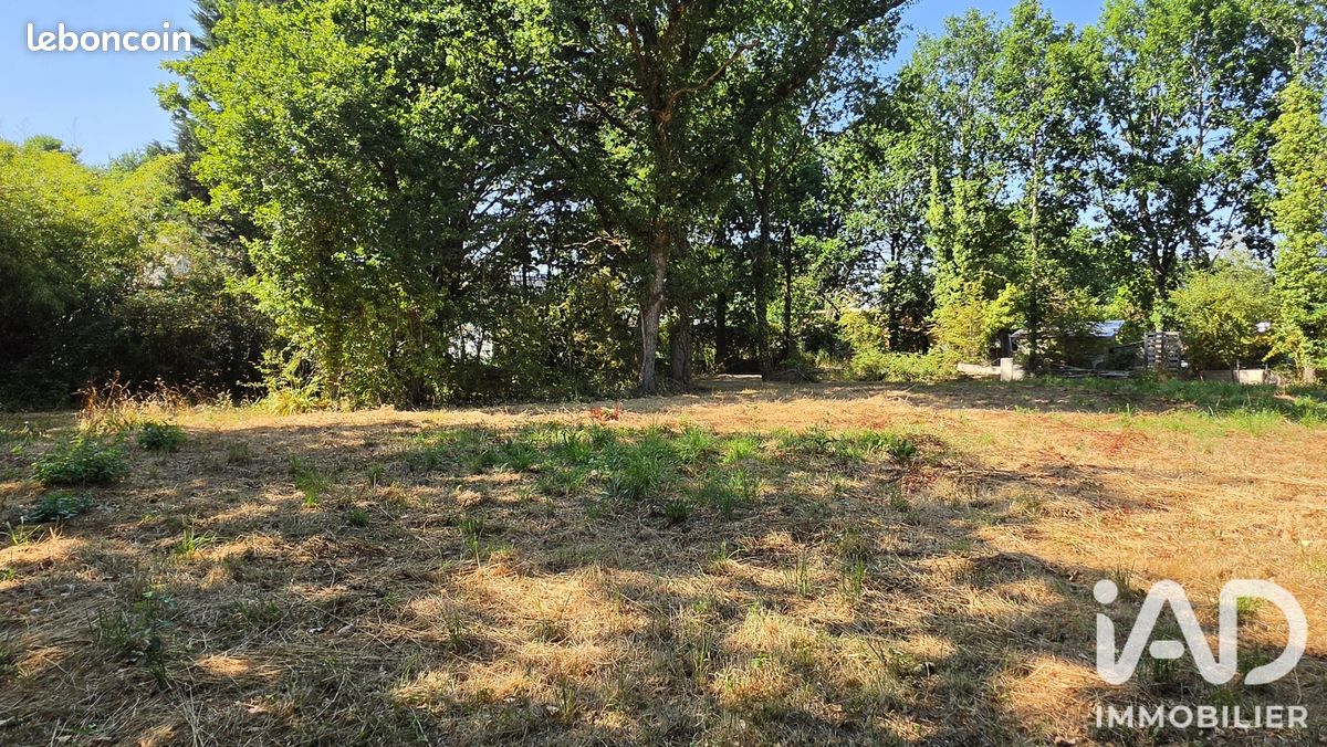 Terrain 410 m² · à Le Tour-du-Parc · 410 m² · 129 000 €