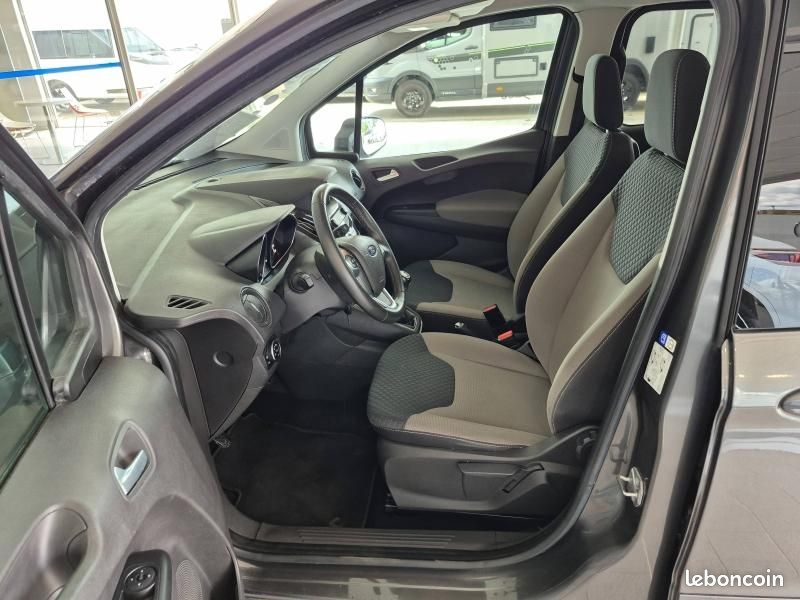 Ford Tourneo Courier 1.0E 100ch Titanium (image 17)