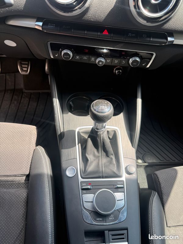 Audi A3 SPORTBACK 2.0 TDI 150CH FAP S LINE / Bang & Olufsen (image 7)