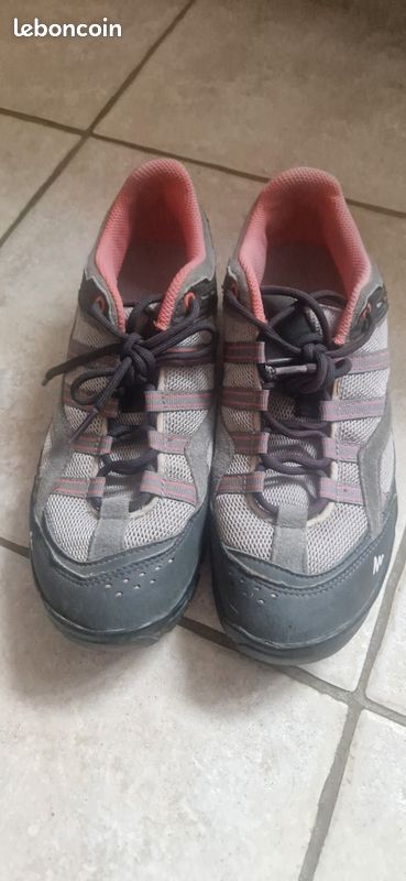 Chaussures baskets de marche randonnée quechua décathlon avec