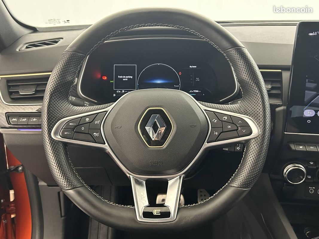 RENAULT Arkana E-Tech hybride 145 - 22 Engineered (image 15)