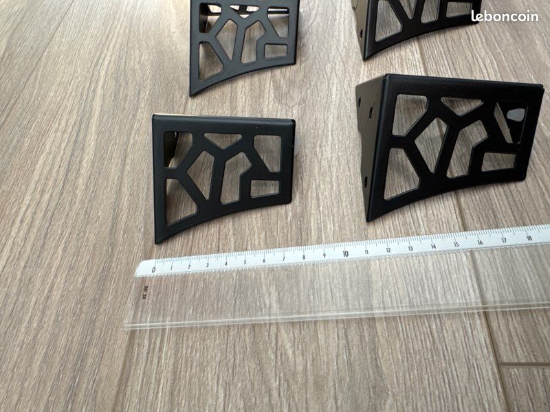 Pieds en métal (image 3)
