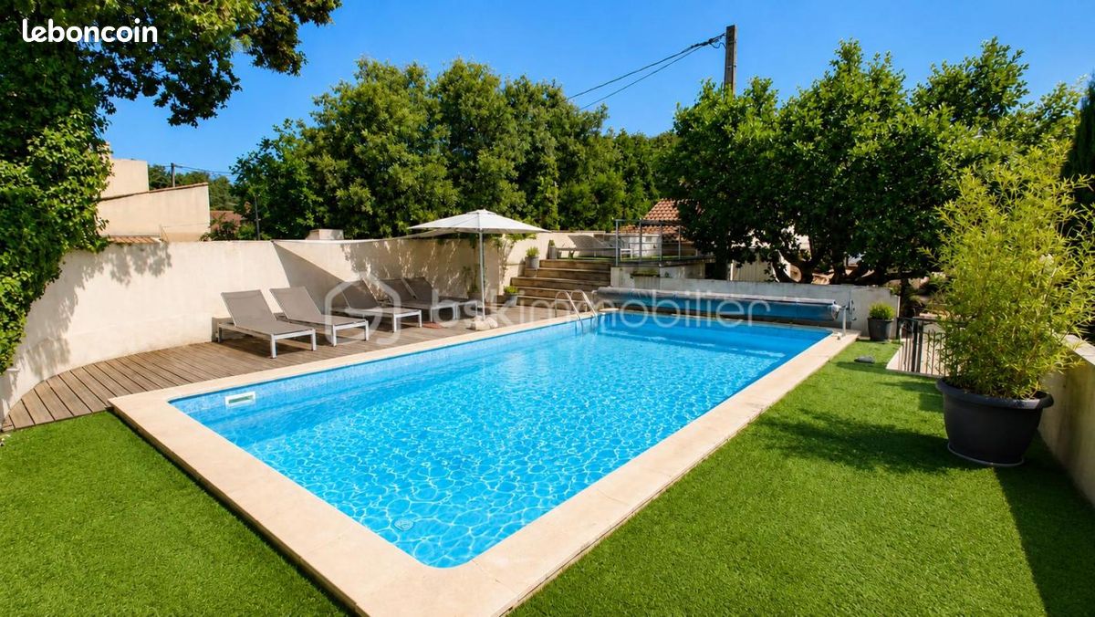 Maison 13 pièces 240 m² · à Néoules · 240 m² · 687 500 €