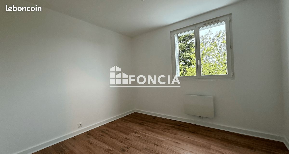 Apartment (image 8)