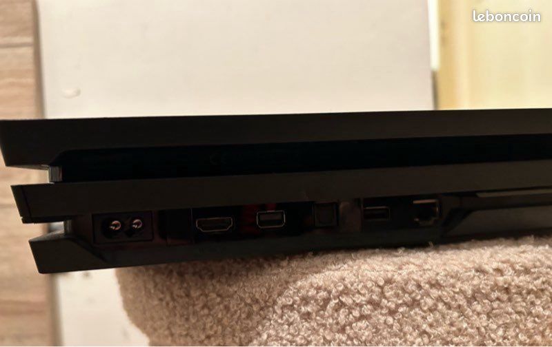 Ps4 pro (image 2)