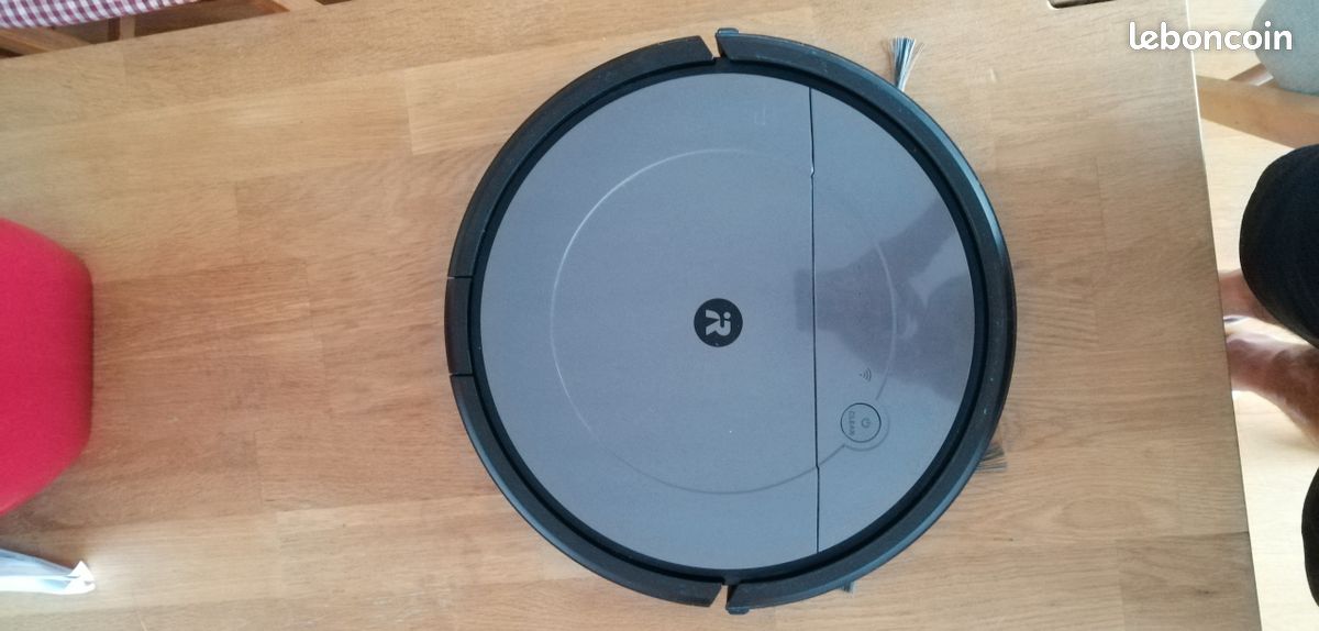 Aspirateur iRobot 2 en 1 aspirateur et laveur (image 1)