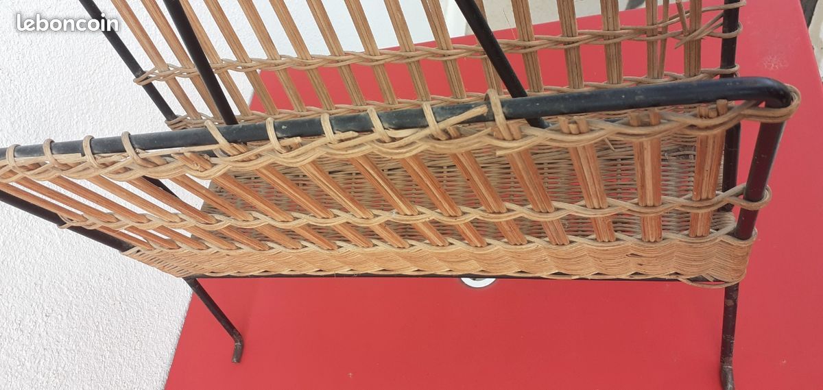 Porte-revues vintage en rotin et métal – Esprit rétro et naturel (image 3)