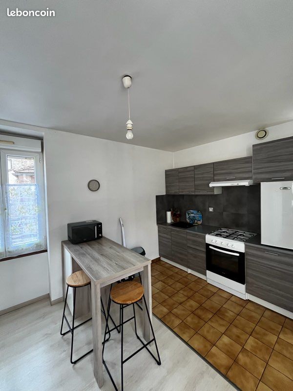 Appartement 1 pièce 40 m² · à Luxeuil-les-Bains · 40 m² · 410 €