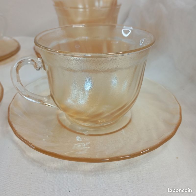 Ensemble de 8 tasses à café ambrées