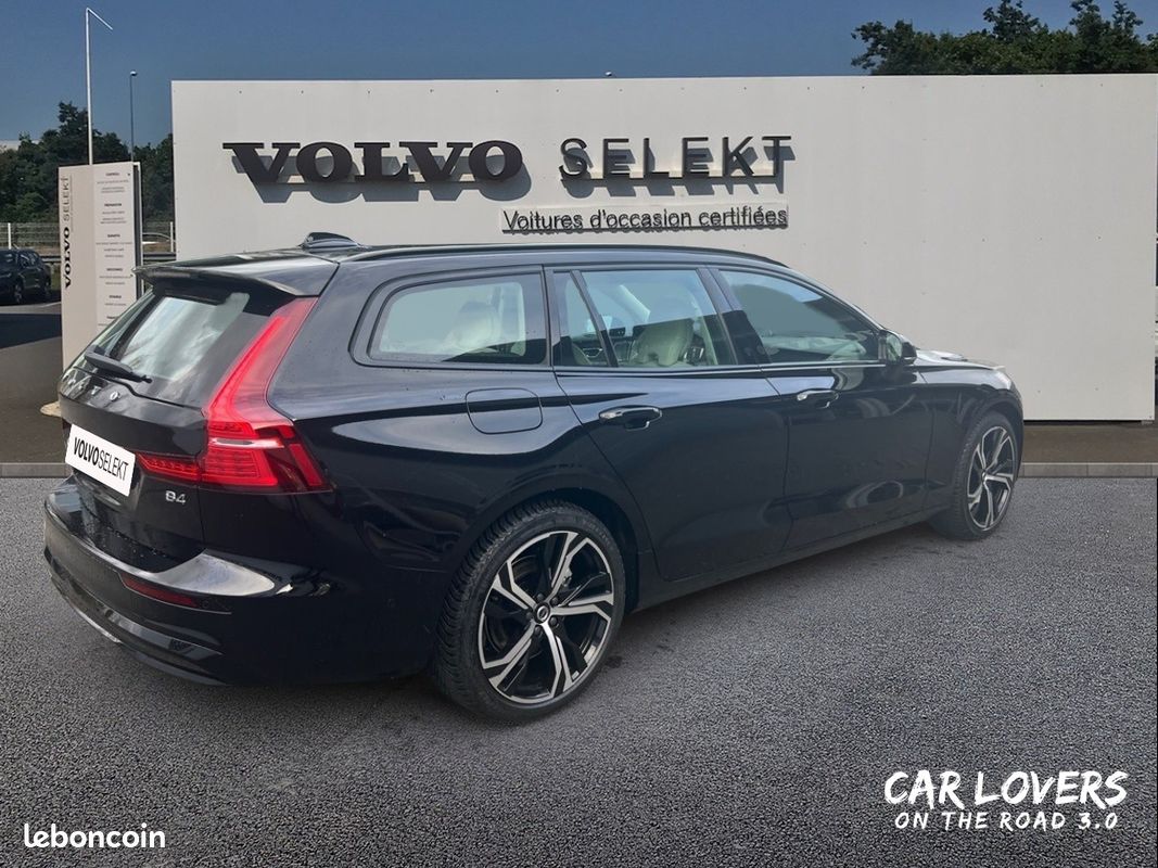 VOLVO V60 Micro hybride essence B4 197 ch DCT7 Ultra Style Dark (image 5)