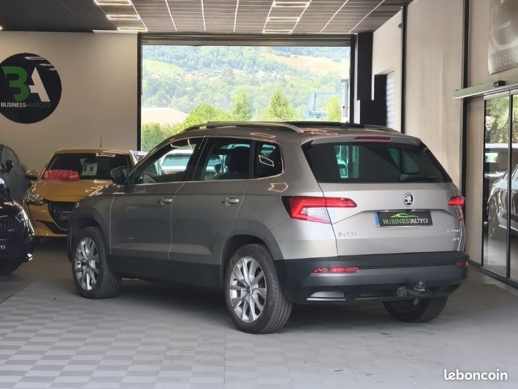 SKODA KAROQ 2.0 TDI 150cv 4x4 DSG7 Style / Toit Ouvrant / Attelage / CarPlay / (image 10)