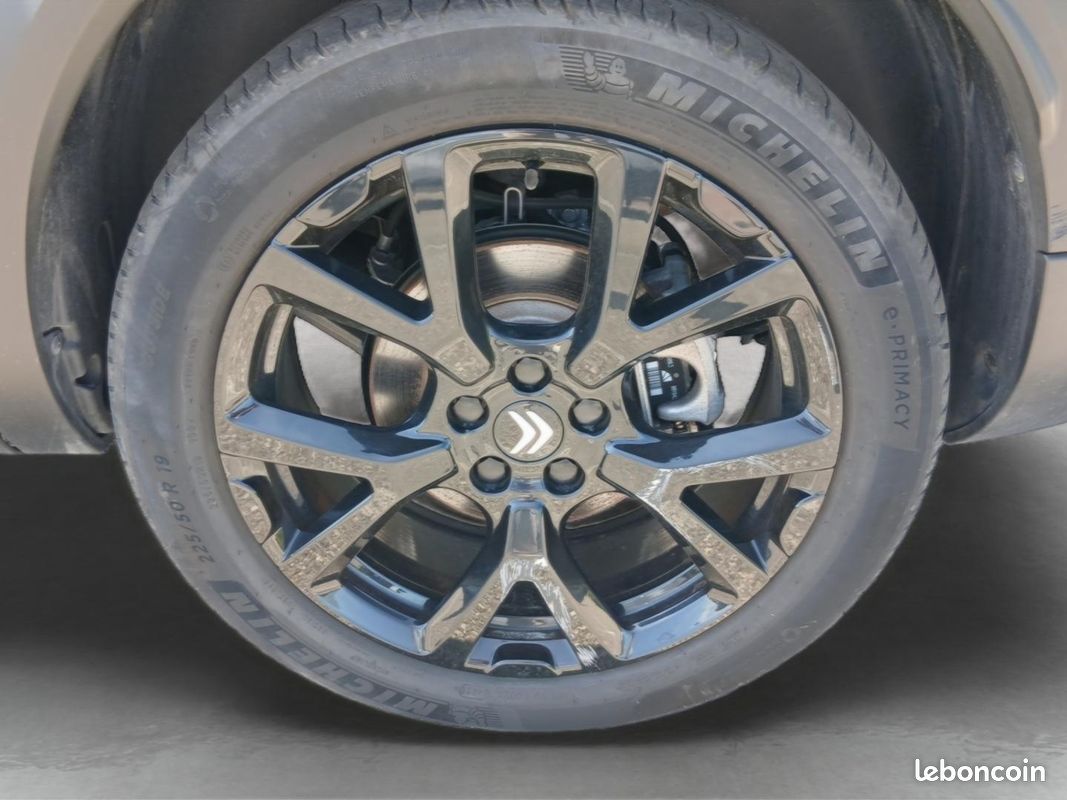 Citroen C5 Aircross 1.6 Hybride rechargeable 225 MAX + TOIT OUVRANT / VISION 360 / JANTES 19 / COFFR (image 27)