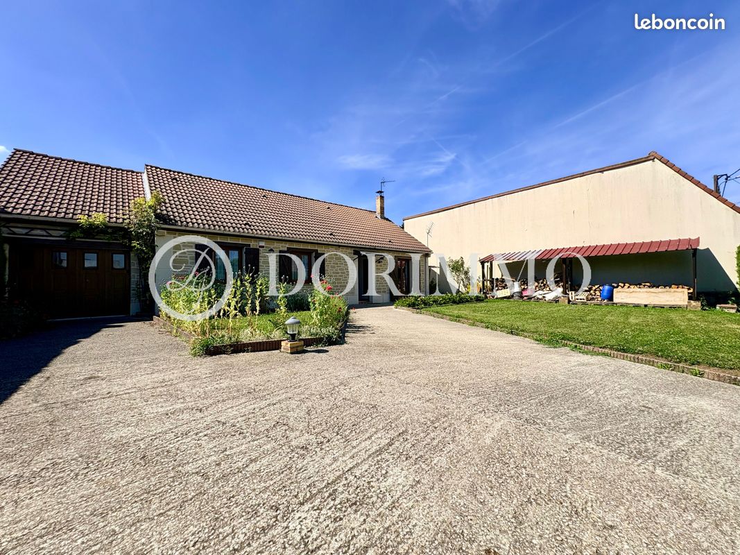 Maison 5 pièces 112 m² · à Guignecourt · 112 m² · 239 000 €