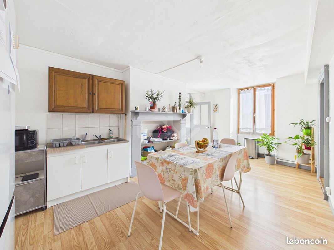Maison 5 pièces 119 m² · à Fismes · 119 m² · 69 900 €