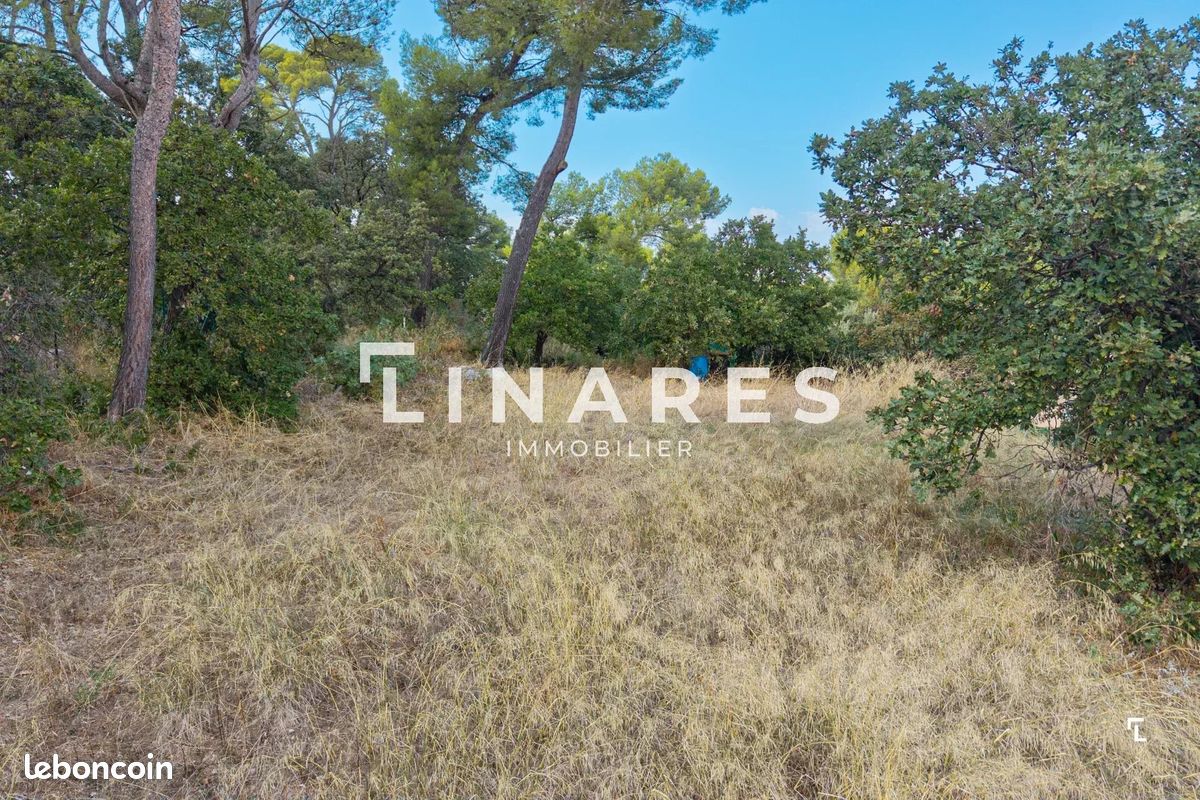 Terrain 1114 m² · à Marseille · 1 114 m² · 289 000 €
