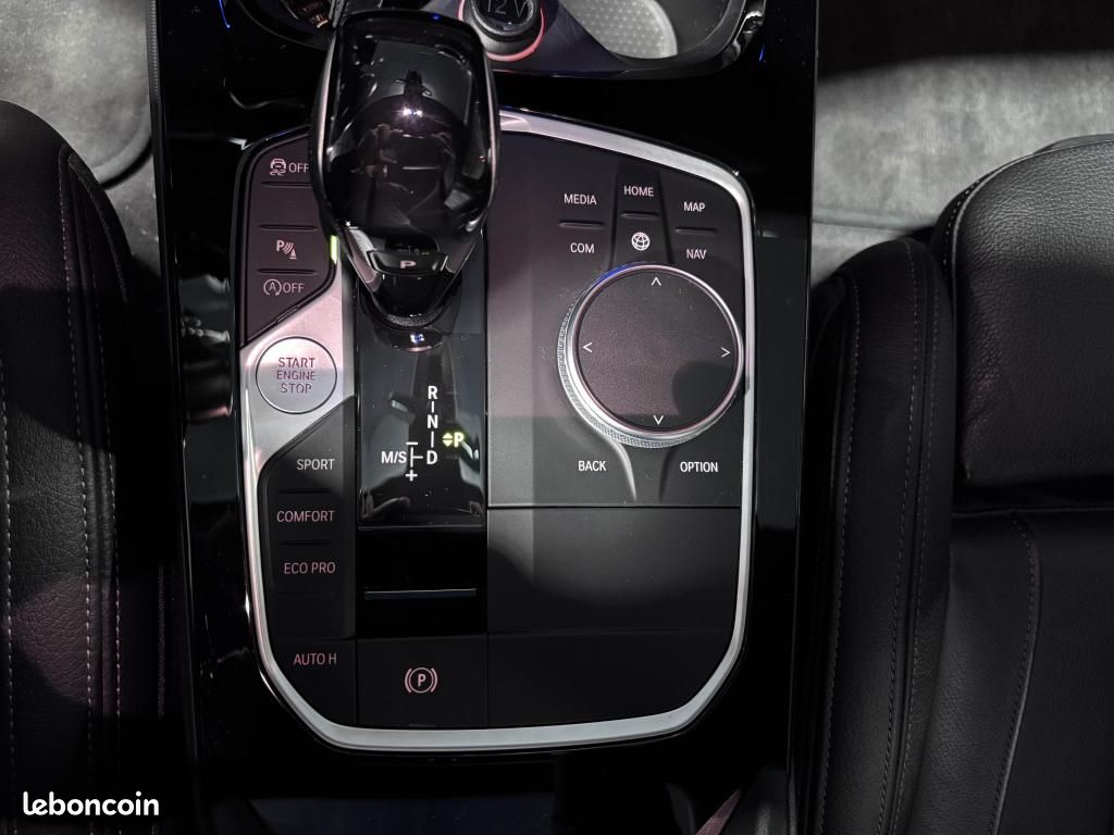 BMW SERIE 1 120d xDrive M Sport /Toit ouvrant/HUD/Harman Kardon/Sièges élec et chauffants/ (image 32)