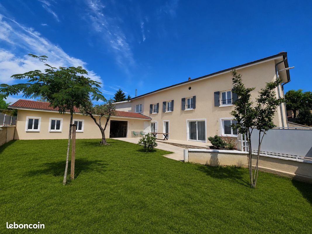 Maison 5 pièces 193 m² · à Sonnay · 193 m² · 450 000 €