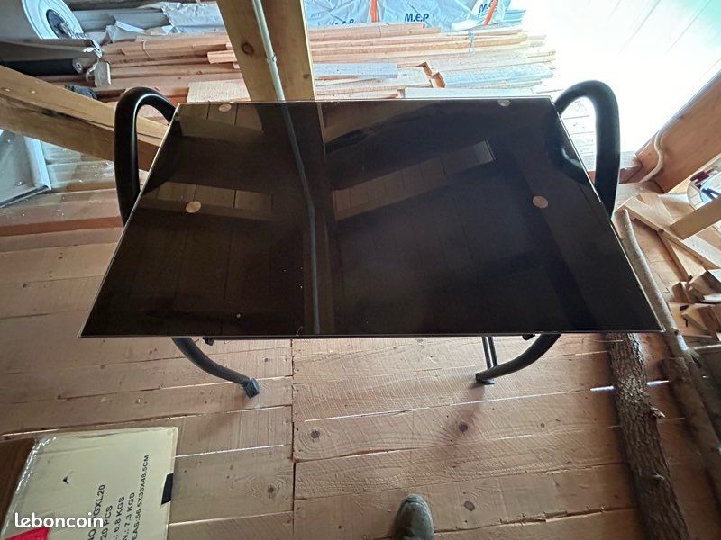 Bureau (image 1)