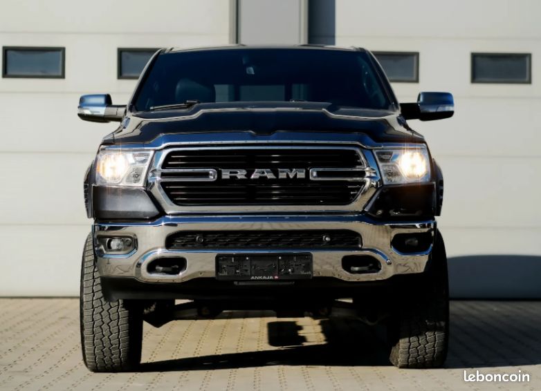 Dodge RAM 1500 BIG HORN 5.7 HEMI 4X4 401 CH / EXCLUSIVITÉ (image 3)