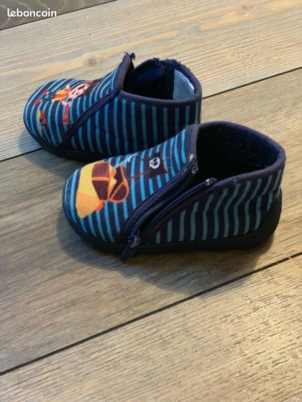 Pantoufles montantes pirates Chaussures