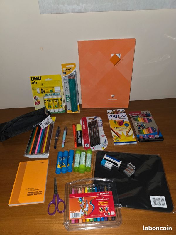 Lot de diverses fournitures de bureau - NEUF (image 1)